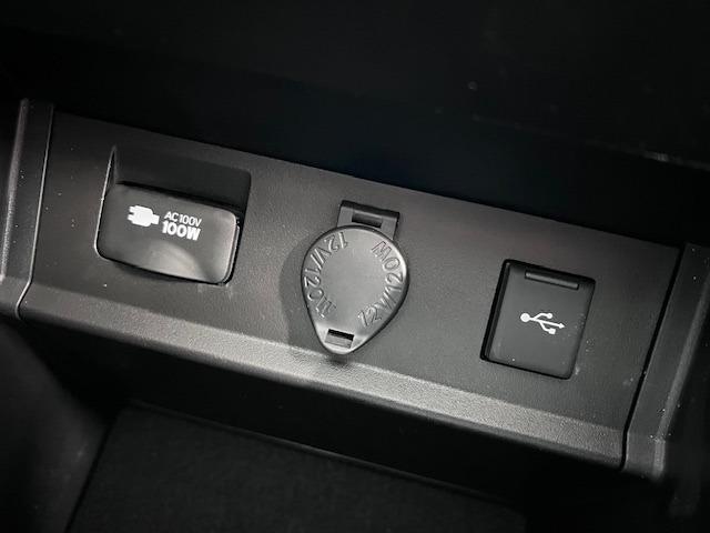 アルファード ２．５Ｓ　Ｃパッケージ　ＪＢＬ　全方位モニター　リヤエンタ　サンルーフ　デジタルミラー　ＢＳＭ　ＥＴＣ２．０　ＭＯＤＥＬＬＩＳＴＡエアロ　ＵＳＢ・ＨＤＭＩ　純正フロアマット・バイザー　前後ドライブレコーダー　３眼ＬＥＤ（30枚目）