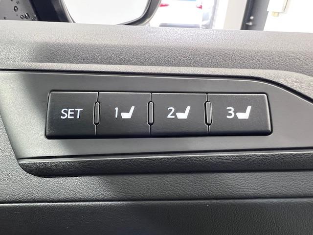 アルファード ２．５Ｓ　Ｃパッケージ　ＪＢＬ　全方位モニター　リヤエンタ　サンルーフ　デジタルミラー　ＢＳＭ　ＥＴＣ２．０　ＭＯＤＥＬＬＩＳＴＡエアロ　ＵＳＢ・ＨＤＭＩ　純正フロアマット・バイザー　前後ドライブレコーダー　３眼ＬＥＤ（39枚目）