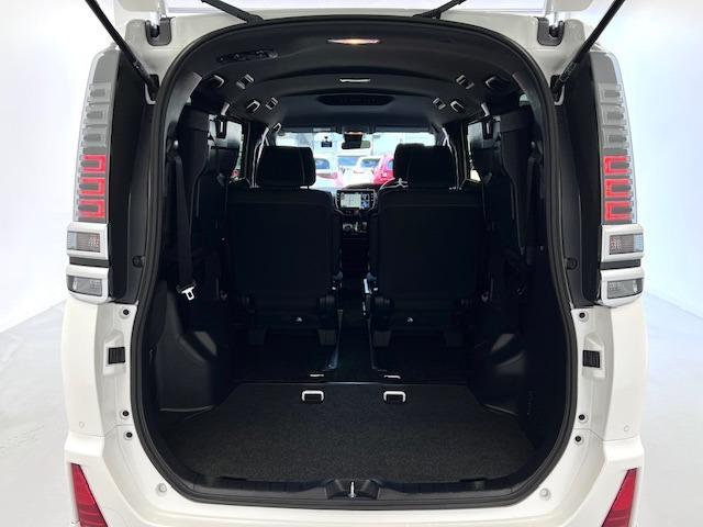 ヴォクシー ＺＳ　煌ＩＩ　ＭＯＤＥＬＬＩＳＴＡエアロ　純正１０型ナビ　バックモニター　ＥＴＣ　フルセグ　Ｂｌｕｅｔｏｏｔｈ　両側電動スライド　衝突軽減　前後ドラレコ　コーナーセンサ　後席オートＡ／Ｃ　純正フロアマット・バイザー（8枚目）