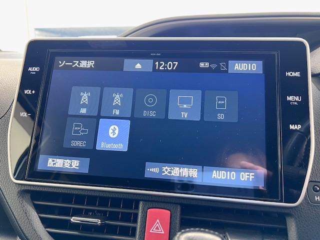 ヴォクシー ＺＳ　煌ＩＩ　ＭＯＤＥＬＬＩＳＴＡエアロ　純正１０型ナビ　バックモニター　ＥＴＣ　フルセグ　Ｂｌｕｅｔｏｏｔｈ　両側電動スライド　衝突軽減　前後ドラレコ　コーナーセンサ　後席オートＡ／Ｃ　純正フロアマット・バイザー（10枚目）