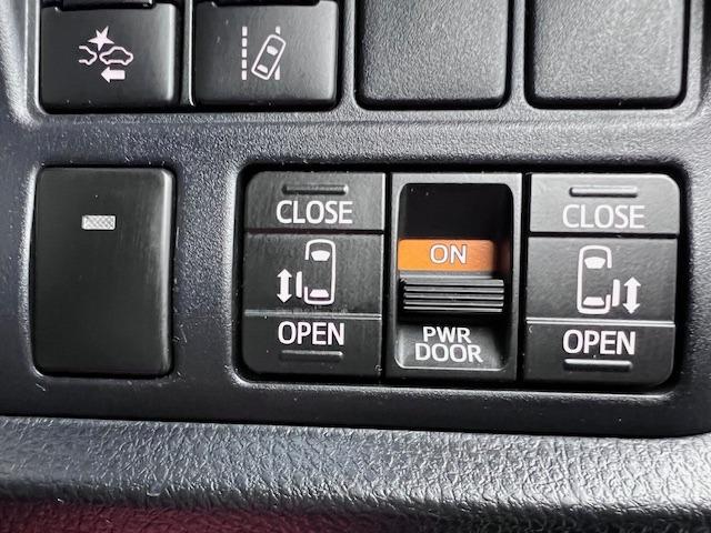 ヴォクシー ＺＳ　煌ＩＩ　ＭＯＤＥＬＬＩＳＴＡエアロ　純正１０型ナビ　バックモニター　ＥＴＣ　フルセグ　Ｂｌｕｅｔｏｏｔｈ　両側電動スライド　衝突軽減　前後ドラレコ　コーナーセンサ　後席オートＡ／Ｃ　純正フロアマット・バイザー（16枚目）