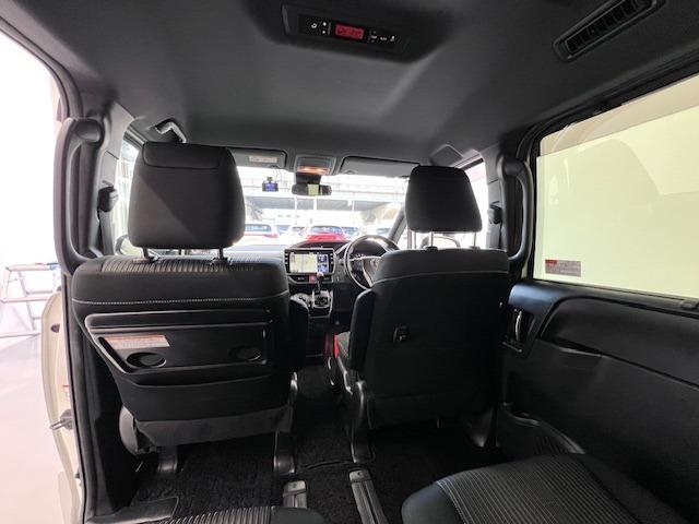 ヴォクシー ＺＳ　煌ＩＩ　ＭＯＤＥＬＬＩＳＴＡエアロ　純正１０型ナビ　バックモニター　ＥＴＣ　フルセグ　Ｂｌｕｅｔｏｏｔｈ　両側電動スライド　衝突軽減　前後ドラレコ　コーナーセンサ　後席オートＡ／Ｃ　純正フロアマット・バイザー（34枚目）
