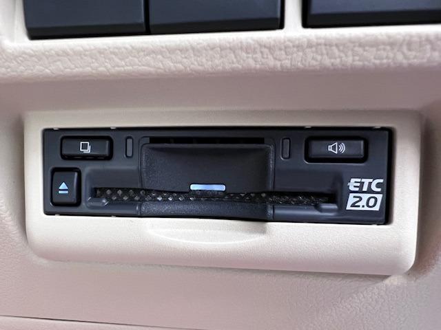 ランドクルーザー ＺＸ　ＪＢＬ　リヤエンタ　電動リヤデフ　寒冷地仕様　空気圧センサ　ＭＯＰルーフレール　ＭＯＤＥＬＬＩＳＴＡエアロ　マイナーチェンジ型　純正フロアマット　登録済未使用車　ＥＴＣ２．０　ＢＳＭ　ＨＵＤ　ＨＤＭＩ（25枚目）