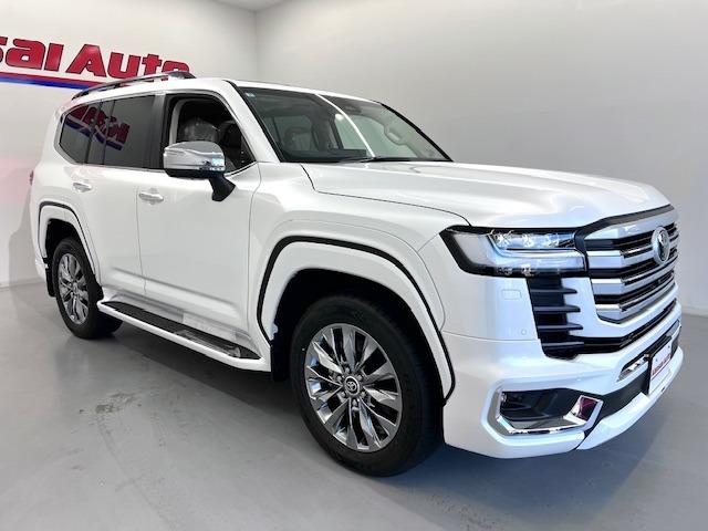 ランドクルーザー ＺＸ　ＪＢＬ　リヤエンタ　電動リヤデフ　寒冷地仕様　空気圧センサ　ＭＯＰルーフレール　ＭＯＤＥＬＬＩＳＴＡエアロ　マイナーチェンジ型　純正フロアマット　登録済未使用車　ＥＴＣ２．０　ＢＳＭ　ＨＵＤ　ＨＤＭＩ（52枚目）