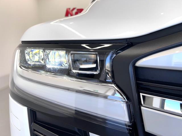 ランドクルーザー ＺＸ　ＪＢＬ　リヤエンタ　電動リヤデフ　寒冷地仕様　空気圧センサ　ＭＯＰルーフレール　ＭＯＤＥＬＬＩＳＴＡエアロ　マイナーチェンジ型　純正フロアマット　登録済未使用車　ＥＴＣ２．０　ＢＳＭ　ＨＵＤ　ＨＤＭＩ（56枚目）