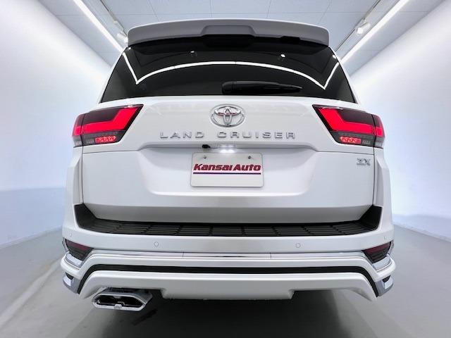 ランドクルーザー ＺＸ　ＪＢＬ　リヤエンタ　電動リヤデフ　寒冷地仕様　空気圧センサ　ＭＯＰルーフレール　ＭＯＤＥＬＬＩＳＴＡエアロ　マイナーチェンジ型　純正フロアマット　登録済未使用車　ＥＴＣ２．０　ＢＳＭ　ＨＵＤ　ＨＤＭＩ（72枚目）