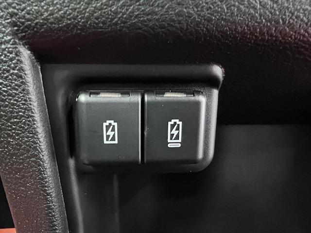 クロスビー ハイブリッドＭＺ　登録済未使用車　純正８型ナビ　全方位モニター　フルセグＴＶ　Ｂｌｕｅｔｏｏｔｈ　ＵＳＢ　フルセグ　衝突軽減ブレーキ　コーナーソナー　シートヒーター　アダプティブクルーズコントロール　ＬＥＤヘッドライト（14枚目）