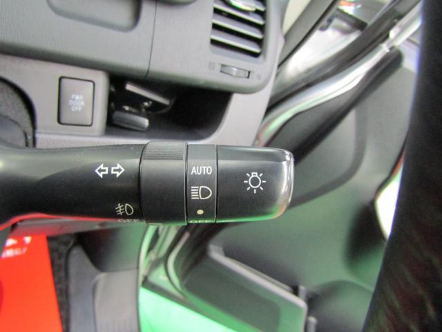 ヴォクシー ZS 煌 SDナビ ワンセグ DVD バックカメラ 両側電動ドア スマートキー Pスタート 16アルミ チルトステア ステアスイッチ オートライト HID フォグ シートリフター リアワイパー オートエアコン(23枚目)