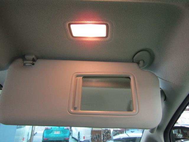 ヴォクシー ZS 煌 SDナビ ワンセグ DVD バックカメラ 両側電動ドア スマートキー Pスタート 16アルミ チルトステア ステアスイッチ オートライト HID フォグ シートリフター リアワイパー オートエアコン(26枚目)