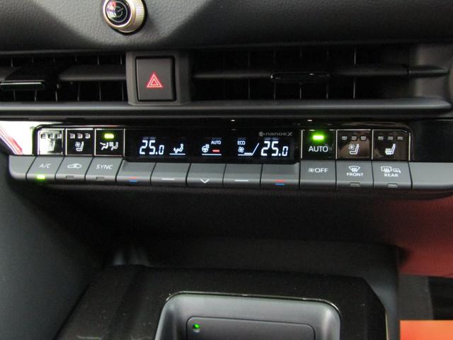 クラウンスポーツ Ｚ　ＴＳＳ　パノラマルーフ　純正ナビ　フルセグ　ＥＴＣ２．０　Ａモニター　Ｄインナーミラー　モデエアロ　モデ２１アルミ　オートライト　ＬＥＤヘッド　レザーシート　Ｐシート　エアシート　シートヒーター（15枚目）