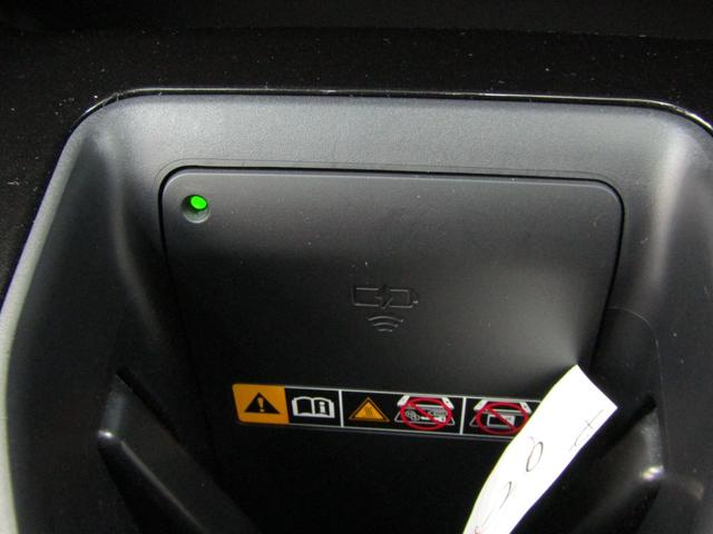 クラウンスポーツ Ｚ　ＴＳＳ　パノラマルーフ　純正ナビ　フルセグ　ＥＴＣ２．０　Ａモニター　Ｄインナーミラー　モデエアロ　モデ２１アルミ　オートライト　ＬＥＤヘッド　レザーシート　Ｐシート　エアシート　シートヒーター（17枚目）