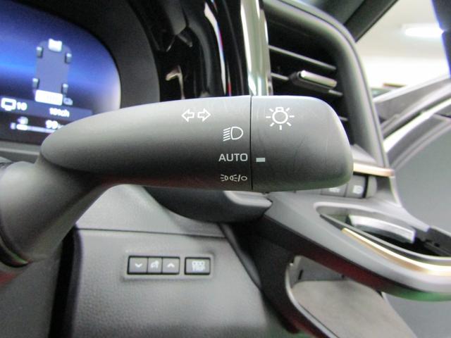 クラウンスポーツ Ｚ　ＴＳＳ　パノラマルーフ　純正ナビ　フルセグ　ＥＴＣ２．０　Ａモニター　Ｄインナーミラー　モデエアロ　モデ２１アルミ　オートライト　ＬＥＤヘッド　レザーシート　Ｐシート　エアシート　シートヒーター（23枚目）