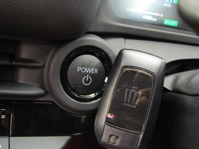 クラウンスポーツ Ｚ　ＴＳＳ　パノラマルーフ　純正ナビ　フルセグ　ＥＴＣ２．０　Ａモニター　Ｄインナーミラー　モデエアロ　モデ２１アルミ　オートライト　ＬＥＤヘッド　レザーシート　Ｐシート　エアシート　シートヒーター（26枚目）