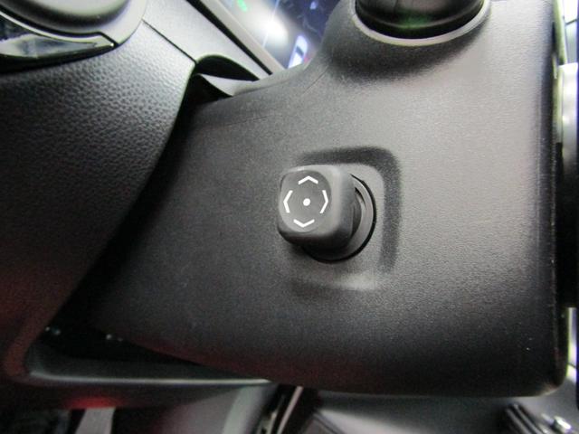 クラウンスポーツ Ｚ　ＴＳＳ　パノラマルーフ　純正ナビ　フルセグ　ＥＴＣ２．０　Ａモニター　Ｄインナーミラー　モデエアロ　モデ２１アルミ　オートライト　ＬＥＤヘッド　レザーシート　Ｐシート　エアシート　シートヒーター（33枚目）