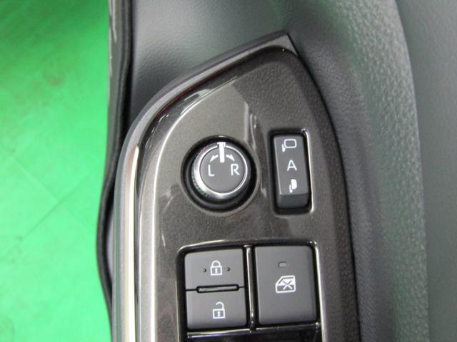 クラウンスポーツ Ｚ　ＴＳＳ　パノラマルーフ　純正ナビ　フルセグ　ＥＴＣ２．０　Ａモニター　Ｄインナーミラー　モデエアロ　モデ２１アルミ　オートライト　ＬＥＤヘッド　レザーシート　Ｐシート　エアシート　シートヒーター（35枚目）