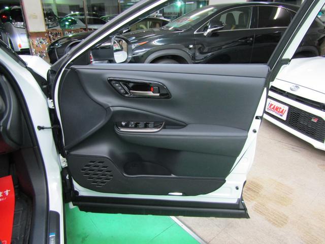 クラウンスポーツ Ｚ　ＴＳＳ　パノラマルーフ　純正ナビ　フルセグ　ＥＴＣ２．０　Ａモニター　Ｄインナーミラー　モデエアロ　モデ２１アルミ　オートライト　ＬＥＤヘッド　レザーシート　Ｐシート　エアシート　シートヒーター（38枚目）