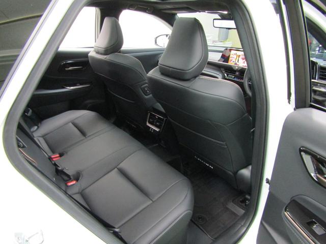 クラウンスポーツ Ｚ　ＴＳＳ　パノラマルーフ　純正ナビ　フルセグ　ＥＴＣ２．０　Ａモニター　Ｄインナーミラー　モデエアロ　モデ２１アルミ　オートライト　ＬＥＤヘッド　レザーシート　Ｐシート　エアシート　シートヒーター（41枚目）