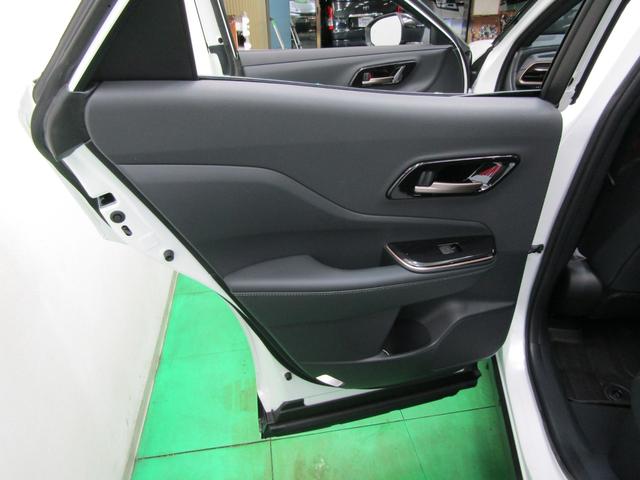 クラウンスポーツ Ｚ　ＴＳＳ　パノラマルーフ　純正ナビ　フルセグ　ＥＴＣ２．０　Ａモニター　Ｄインナーミラー　モデエアロ　モデ２１アルミ　オートライト　ＬＥＤヘッド　レザーシート　Ｐシート　エアシート　シートヒーター（44枚目）