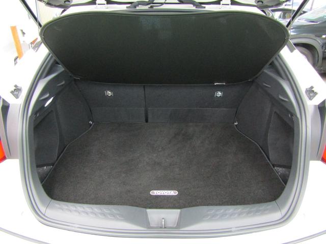 C-HR S GRスポーツ 1オーナー TSS 8インチナビ フルセグ Bluetooth Aモニター ビルトインETC スマートキー オートリトラ オートライト LEDヘッド フォグ オートハイビーム ハーフレザー 19アルミ(10枚目)