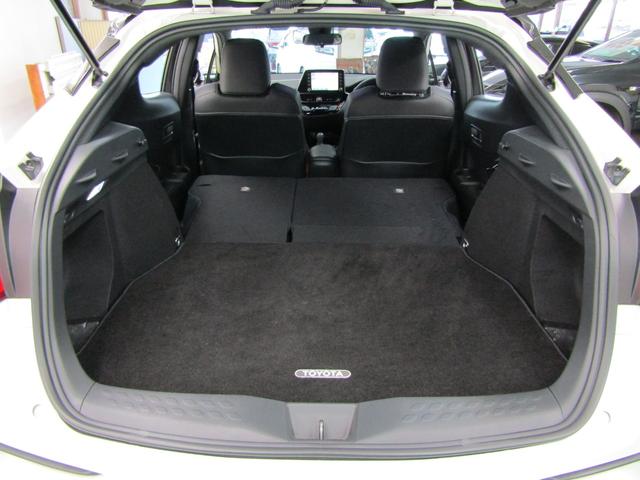 C-HR S GRスポーツ 1オーナー TSS 8インチナビ フルセグ Bluetooth Aモニター ビルトインETC スマートキー オートリトラ オートライト LEDヘッド フォグ オートハイビーム ハーフレザー 19アルミ(11枚目)