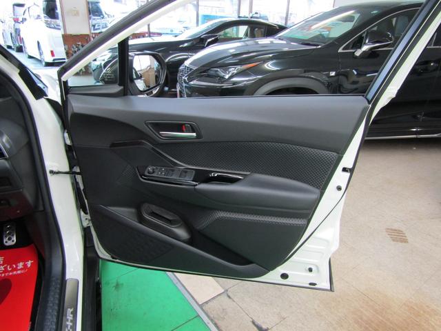 C-HR S GRスポーツ 1オーナー TSS 8インチナビ フルセグ Bluetooth Aモニター ビルトインETC スマートキー オートリトラ オートライト LEDヘッド フォグ オートハイビーム ハーフレザー 19アルミ(37枚目)