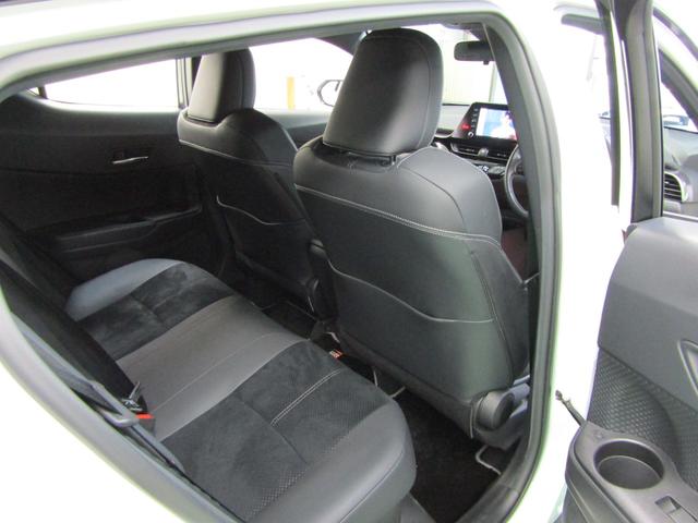 C-HR S GRスポーツ 1オーナー TSS 8インチナビ フルセグ Bluetooth Aモニター ビルトインETC スマートキー オートリトラ オートライト LEDヘッド フォグ オートハイビーム ハーフレザー 19アルミ(40枚目)