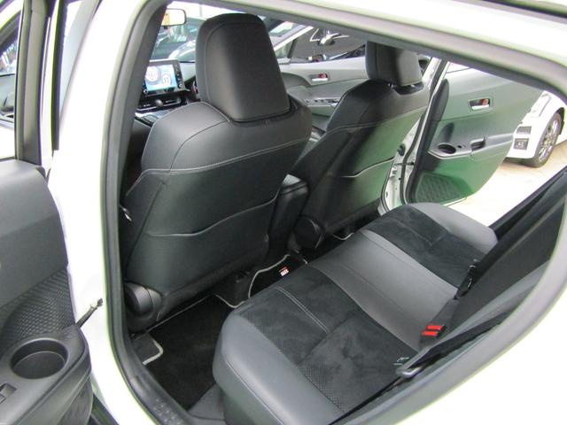 C-HR S GRスポーツ 1オーナー TSS 8インチナビ フルセグ Bluetooth Aモニター ビルトインETC スマートキー オートリトラ オートライト LEDヘッド フォグ オートハイビーム ハーフレザー 19アルミ(42枚目)