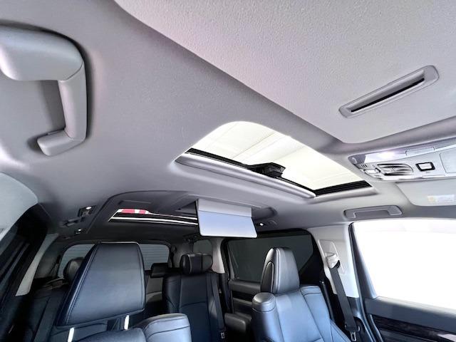 アルファード ２．５Ｓ　Ｃパッケージ　ＭＯＤＥＬＬＩＳＴＡエアロ・イルミ・マフラー　メーカーナビ　ＪＢＬ　リヤエンター　ＢＳＭ　デジタルミラー　サンルーフ　全方位モニター　ＵＳＢ・ＨＤＭＩ　ＡＣ１００Ｖ　３眼ＬＥＤヘッドライト　１オーナー（23枚目）