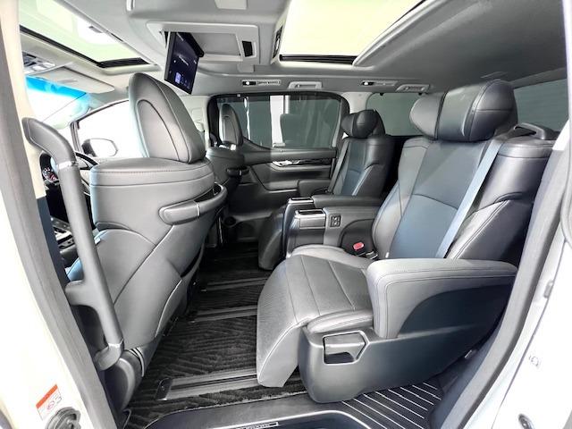 アルファード ２．５Ｓ　Ｃパッケージ　ＭＯＤＥＬＬＩＳＴＡエアロ・イルミ・マフラー　メーカーナビ　ＪＢＬ　リヤエンター　ＢＳＭ　デジタルミラー　サンルーフ　全方位モニター　ＵＳＢ・ＨＤＭＩ　ＡＣ１００Ｖ　３眼ＬＥＤヘッドライト　１オーナー（47枚目）