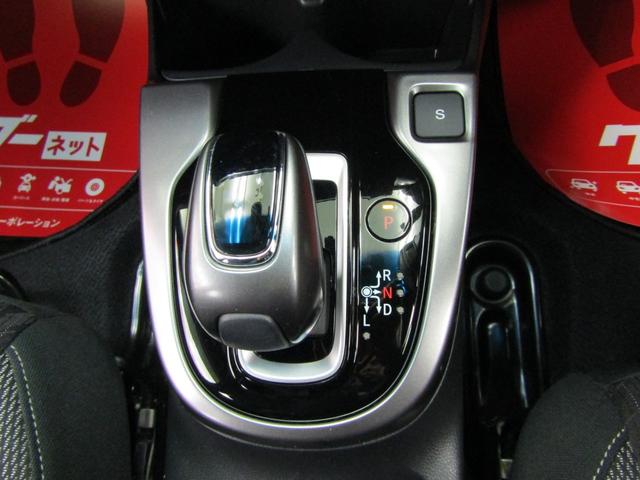 フィットハイブリッド Ｓ　ホンダセンシング　ワンオーナー　８インチナビ　ＣＤ　ＤＶＤ　フルセグ　Ｂｌｕｅｔｏｏｔｈ　バックカメラ　ドラレコ　ビルトインＥＴＣ　スマートキー　オートライト　ＬＥＤヘッド　フォグ　シートリフター　１６アルミ　ＵＳＢ（16枚目）