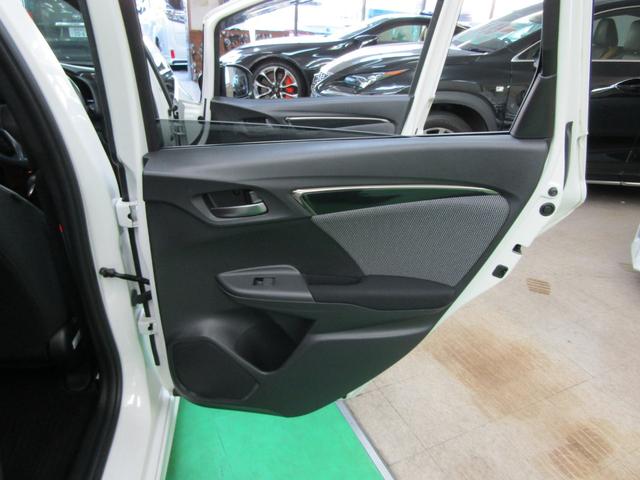 フィットハイブリッド Ｓ　ホンダセンシング　ワンオーナー　８インチナビ　ＣＤ　ＤＶＤ　フルセグ　Ｂｌｕｅｔｏｏｔｈ　バックカメラ　ドラレコ　ビルトインＥＴＣ　スマートキー　オートライト　ＬＥＤヘッド　フォグ　シートリフター　１６アルミ　ＵＳＢ（36枚目）