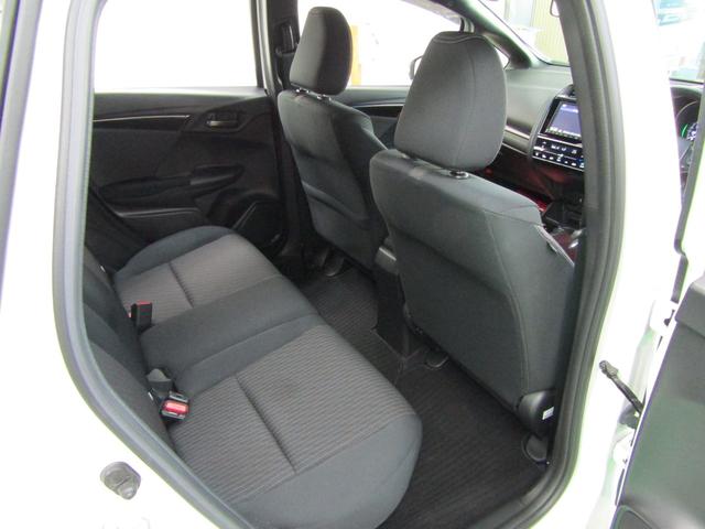 フィットハイブリッド Ｓ　ホンダセンシング　ワンオーナー　８インチナビ　ＣＤ　ＤＶＤ　フルセグ　Ｂｌｕｅｔｏｏｔｈ　バックカメラ　ドラレコ　ビルトインＥＴＣ　スマートキー　オートライト　ＬＥＤヘッド　フォグ　シートリフター　１６アルミ　ＵＳＢ（37枚目）