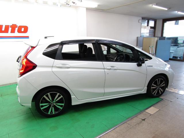 フィットハイブリッド Ｓ　ホンダセンシング　ワンオーナー　８インチナビ　ＣＤ　ＤＶＤ　フルセグ　Ｂｌｕｅｔｏｏｔｈ　バックカメラ　ドラレコ　ビルトインＥＴＣ　スマートキー　オートライト　ＬＥＤヘッド　フォグ　シートリフター　１６アルミ　ＵＳＢ（63枚目）