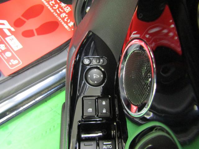 N-BOXカスタム Lターボ 1オーナー ホンダセンシング SDナビ DVD フルセグ ソナー ETC Bカメラ スマートキー 電格ミラー 15アルミ オートライト LEDヘッド フォグ ハーフレザー シートヒーター 両側電動ドア(36枚目)