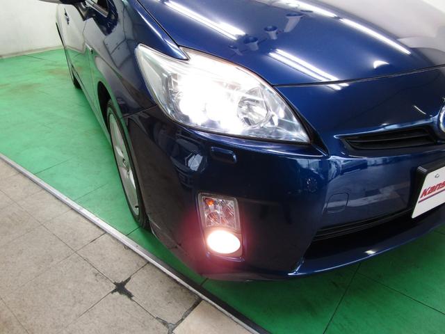 プリウス Ｓツーリングセレクション　ＨＤＤナビ　ＣＤ　ＤＶＤ　フルセグ　Ｂｌｕｅｔｏｏｔｈ　ビルトインＥＴＣ　ドラレコ　バックカメラ　ヘッドウォッシャー　スマートキー　Ｐスタート　オートライト　ＨＩＤ　フォグ　シートリフター　１７アルミ（46枚目）