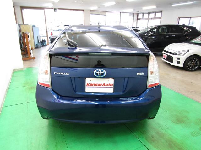 プリウス Ｓツーリングセレクション　ＨＤＤナビ　ＣＤ　ＤＶＤ　フルセグ　Ｂｌｕｅｔｏｏｔｈ　ビルトインＥＴＣ　ドラレコ　バックカメラ　ヘッドウォッシャー　スマートキー　Ｐスタート　オートライト　ＨＩＤ　フォグ　シートリフター　１７アルミ（64枚目）