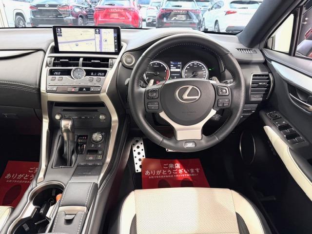 ＮＸ ＮＸ３００　Ｆスポーツ　ＴＲＤエアロ・マフラー　白革　サンルーフ　ＥＴＣ２．０　バック・サイドカメラ　ＨＵＤ　パワーバックドア　シートヒーター・クーラー　純正フロアマット　前後ドライブレコーダー　ワンオーナー（2枚目）