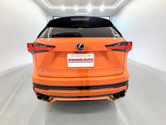 ＮＸ ＮＸ３００　Ｆスポーツ　ＴＲＤエアロ・マフラー　白革　サンルーフ　ＥＴＣ２．０　バック・サイドカメラ　ＨＵＤ　パワーバックドア　シートヒーター・クーラー　純正フロアマット　前後ドライブレコーダー　ワンオーナー（3枚目）