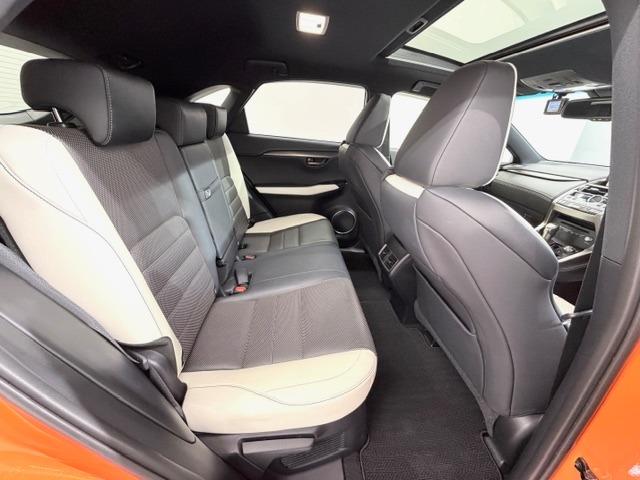 ＮＸ ＮＸ３００　Ｆスポーツ　ＴＲＤエアロ・マフラー　白革　サンルーフ　ＥＴＣ２．０　バック・サイドカメラ　ＨＵＤ　パワーバックドア　シートヒーター・クーラー　純正フロアマット　前後ドライブレコーダー　ワンオーナー（5枚目）