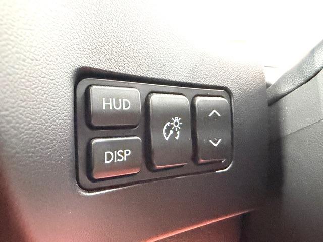 ＮＸ ＮＸ３００　Ｆスポーツ　ＴＲＤエアロ・マフラー　白革　サンルーフ　ＥＴＣ２．０　バック・サイドカメラ　ＨＵＤ　パワーバックドア　シートヒーター・クーラー　純正フロアマット　前後ドライブレコーダー　ワンオーナー（18枚目）