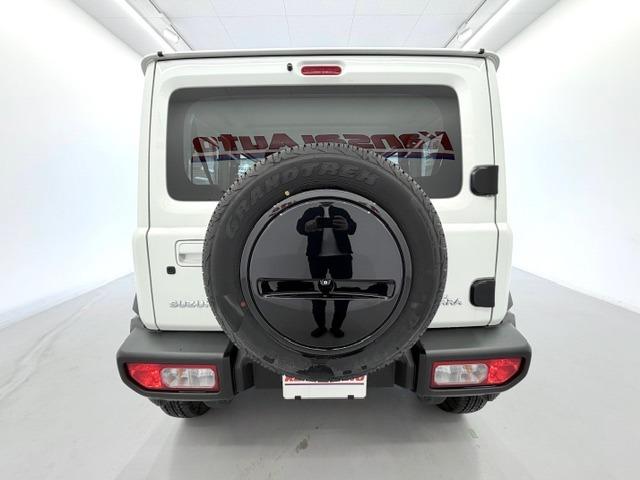 ジムニーシエラ ＪＣ　パイオニア９型ナビ　バックモニター　ＥＴＣ２．０　ＨＤＭＩ　パイオニアトゥイーター　純正フロアマット　シートカバー　シートヒーター　リヤパーキングセンサー　ＬＥＤヘッドライト　衝突軽減ブレーキ（3枚目）