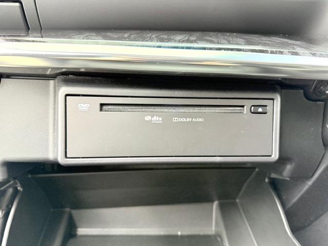 ヴェルファイア ２．５Ｚ　Ｇエディション　純正ナビ　後席モニター　デジタルミラー　ＢＳＭ　ＥＴＣ２．０　ＴＶ　ＣＤ・ＤＶＤ　Ｃａｒｐｌａｙ　ＭＯＤＥＬＬＩＳＴＡフロントエアロ・シグネチャーイルミ・グリルカバー　純正フロアマット・ドアバイザー（12枚目）