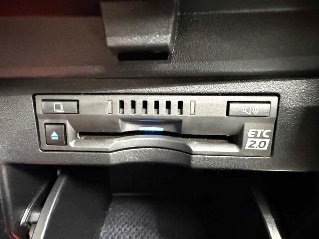 ヴェルファイア ２．５Ｚ　Ｇエディション　純正ナビ　後席モニター　デジタルミラー　ＢＳＭ　ＥＴＣ２．０　ＴＶ　ＣＤ・ＤＶＤ　Ｃａｒｐｌａｙ　ＭＯＤＥＬＬＩＳＴＡフロントエアロ・シグネチャーイルミ・グリルカバー　純正フロアマット・ドアバイザー（16枚目）