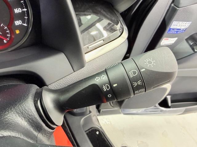 ヴェルファイア ２．５Ｚ　Ｇエディション　純正ナビ　後席モニター　デジタルミラー　ＢＳＭ　ＥＴＣ２．０　ＴＶ　ＣＤ・ＤＶＤ　Ｃａｒｐｌａｙ　ＭＯＤＥＬＬＩＳＴＡフロントエアロ・シグネチャーイルミ・グリルカバー　純正フロアマット・ドアバイザー（25枚目）