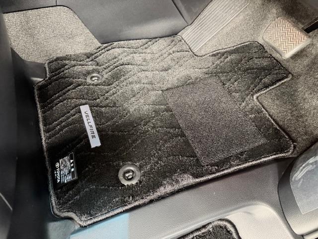 ヴェルファイア ２．５Ｚ　Ｇエディション　純正ナビ　後席モニター　デジタルミラー　ＢＳＭ　ＥＴＣ２．０　ＴＶ　ＣＤ・ＤＶＤ　Ｃａｒｐｌａｙ　ＭＯＤＥＬＬＩＳＴＡフロントエアロ・シグネチャーイルミ・グリルカバー　純正フロアマット・ドアバイザー（34枚目）