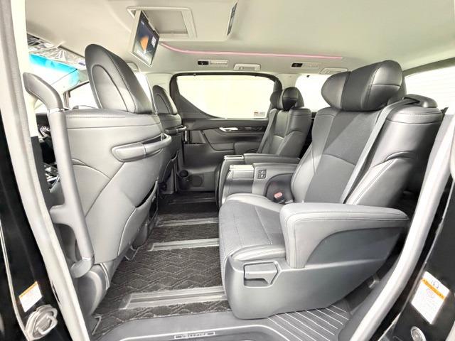 ヴェルファイア ２．５Ｚ　Ｇエディション　純正ナビ　後席モニター　デジタルミラー　ＢＳＭ　ＥＴＣ２．０　ＴＶ　ＣＤ・ＤＶＤ　Ｃａｒｐｌａｙ　ＭＯＤＥＬＬＩＳＴＡフロントエアロ・シグネチャーイルミ・グリルカバー　純正フロアマット・ドアバイザー（40枚目）