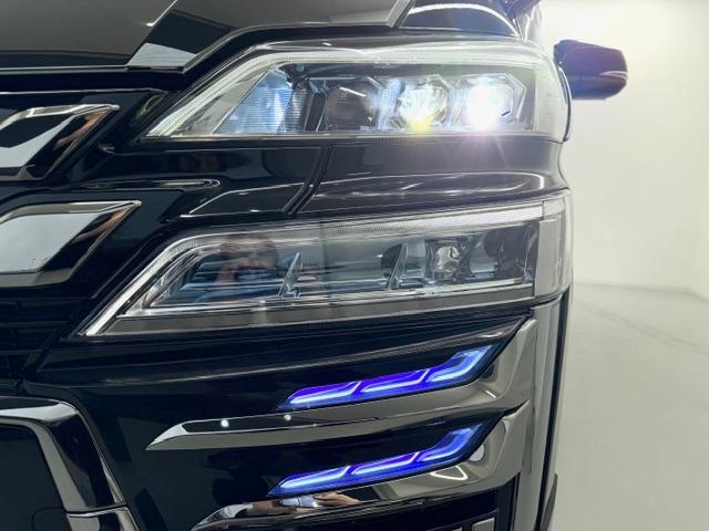 ヴェルファイア ２．５Ｚ　Ｇエディション　純正ナビ　後席モニター　デジタルミラー　ＢＳＭ　ＥＴＣ２．０　ＴＶ　ＣＤ・ＤＶＤ　Ｃａｒｐｌａｙ　ＭＯＤＥＬＬＩＳＴＡフロントエアロ・シグネチャーイルミ・グリルカバー　純正フロアマット・ドアバイザー（52枚目）