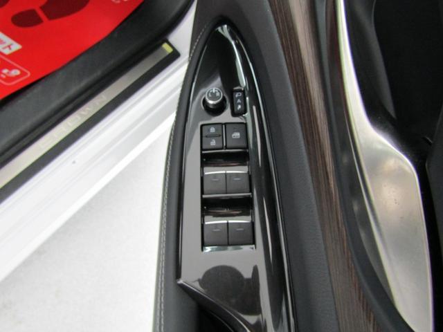 クラウン Ｚ　１オーナー　ＴＳＳ　モデエアロ　ＨＵＤ　純正ナビ　フルセグ　バックカメラ　ＥＴＣ２．０　レザーシート　Ｐシート　エアシート　シートヒーター　ＬＥＤヘッド　フォグ　Ｂフォグ　オートハイビーム　２０アルミ（38枚目）