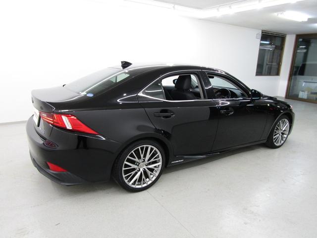 ＩＳ ＩＳ３００ｈ　バージョンＬ　ワンオーナー　レクサスセーフティ　ＳＤナビ　Ｂｌｕ－ｒａｙ　フルセグ　バックカメラ　ドラレコ　ＥＴＣ２．０　スマートキー　ＬＥＤヘッド　フォグ　レザーシート　Ｐシート　エアシート　シートヒーター（68枚目）