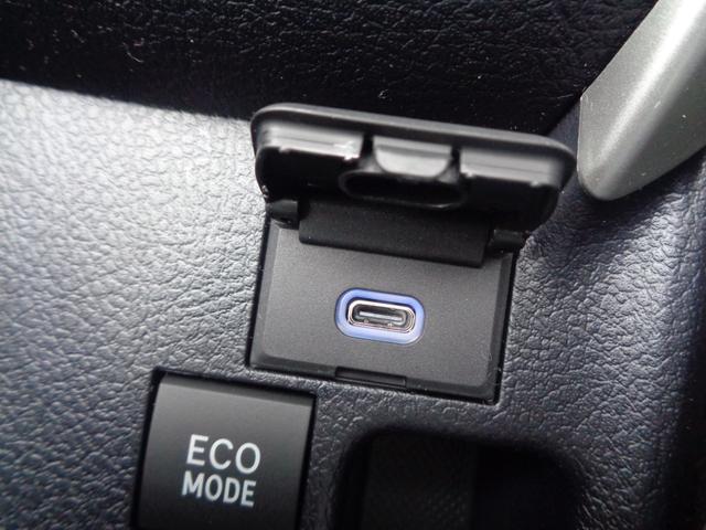 カローラフィールダー ハイブリッド　ＥＸ　登録済未使用車／ＴｏｙｏｔａＳａｆｅｔｙＳｅｎｓｅ／オートライト／オートハイビーム／スペアタイヤ／プッシュスタート／充電用ＵＳＢ端子Ｔｙｅｐ－Ｃ／ｎａｎｏｅＸ／プリクラッシュセーフティ／ＬＤＡ（19枚目）